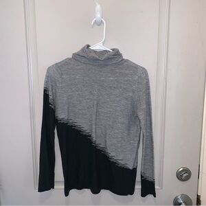 Maxsport Women’s Grey Wool Blend Turtleneck Size Small